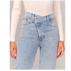 Abercrombie & Fitch Ultra High Rise 90s Straight Jean with crossover waist